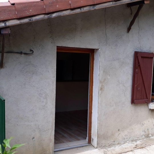  Annonces LATOURDESALVAGNY : House | COURZIEU (69690) | 48 m2 | 492 € 