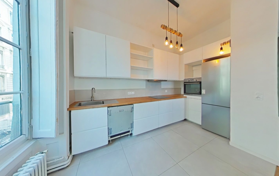 Annonces LATOURDESALVAGNY : Appartement | LYON (69002) | 120 m2 | 1 800 € 