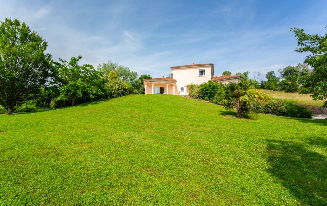 Annonces LATOURDESALVAGNY : Maison / Villa | FLEURIEUX-SUR-L'ARBRESLE (69210) | 134 m2 | 795 000 € 