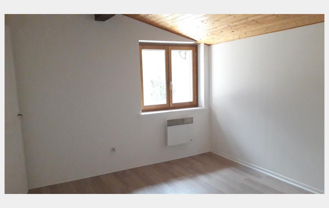 Annonces LATOURDESALVAGNY : House | COURZIEU (69690) | 48 m2 | 492 € 