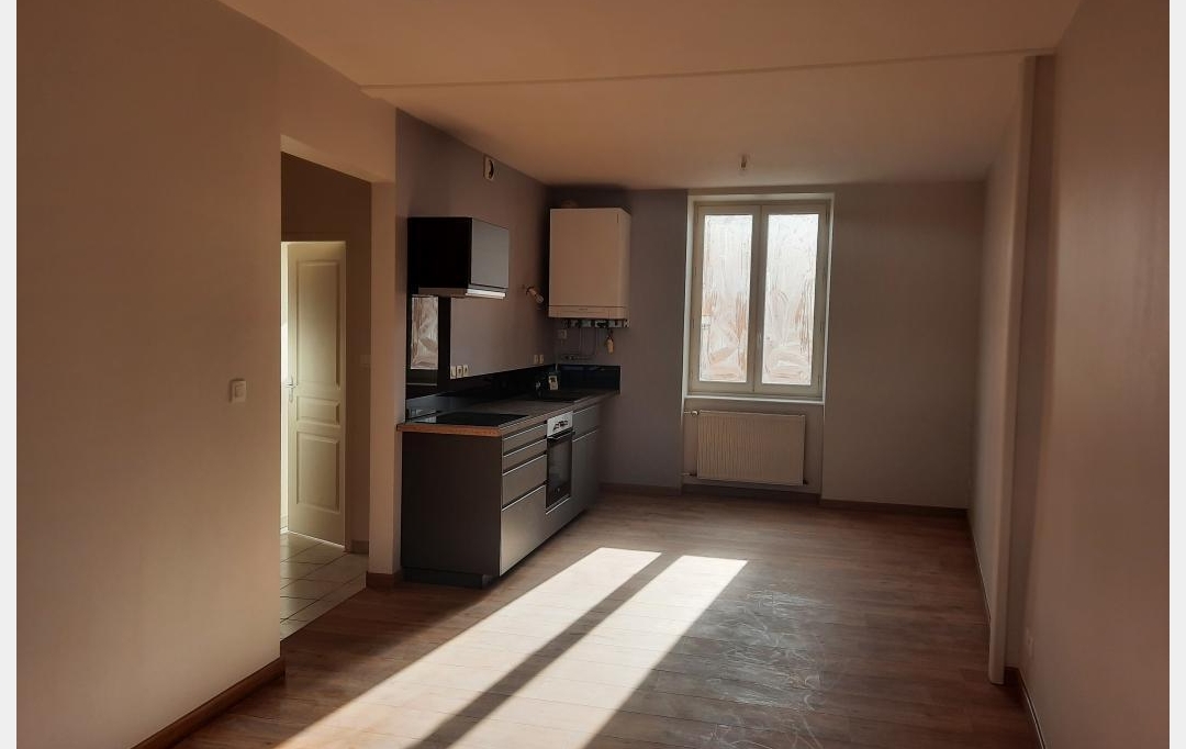 Annonces LATOURDESALVAGNY : Appartement | SAINT-ROMAIN-DE-POPEY (69490) | 66 m2 | 630 € 