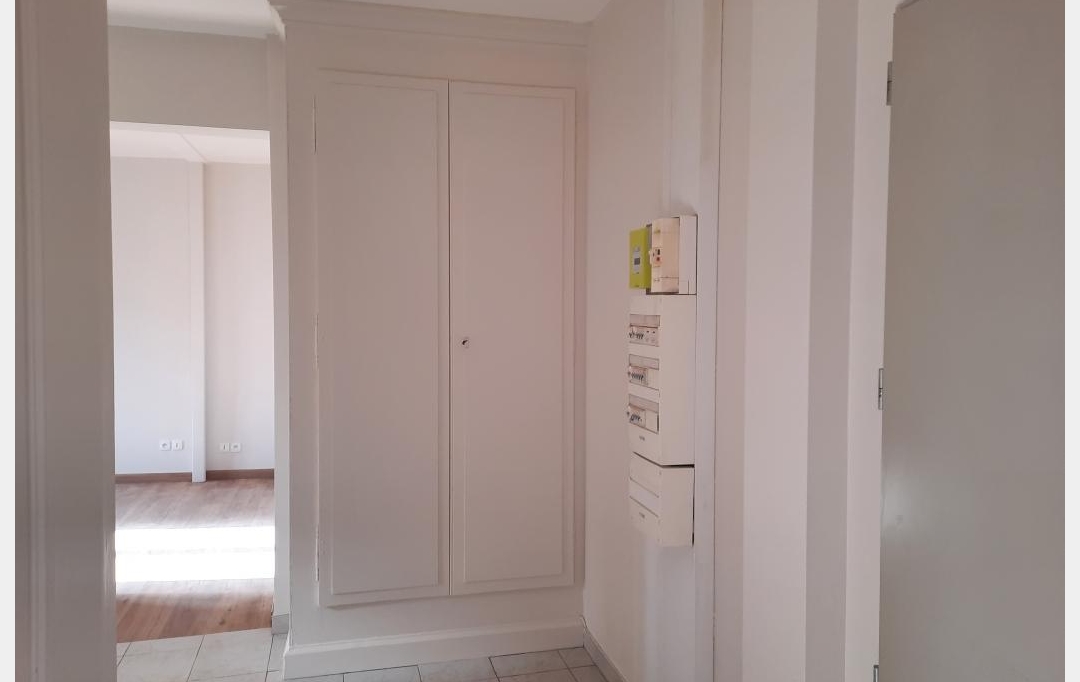 Annonces LATOURDESALVAGNY : Appartement | SAINT-ROMAIN-DE-POPEY (69490) | 66 m2 | 630 € 