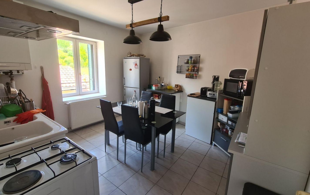 Annonces LATOURDESALVAGNY : Appartement | SAINT-ROMAIN-DE-POPEY (69490) | 68 m2 | 638 € 