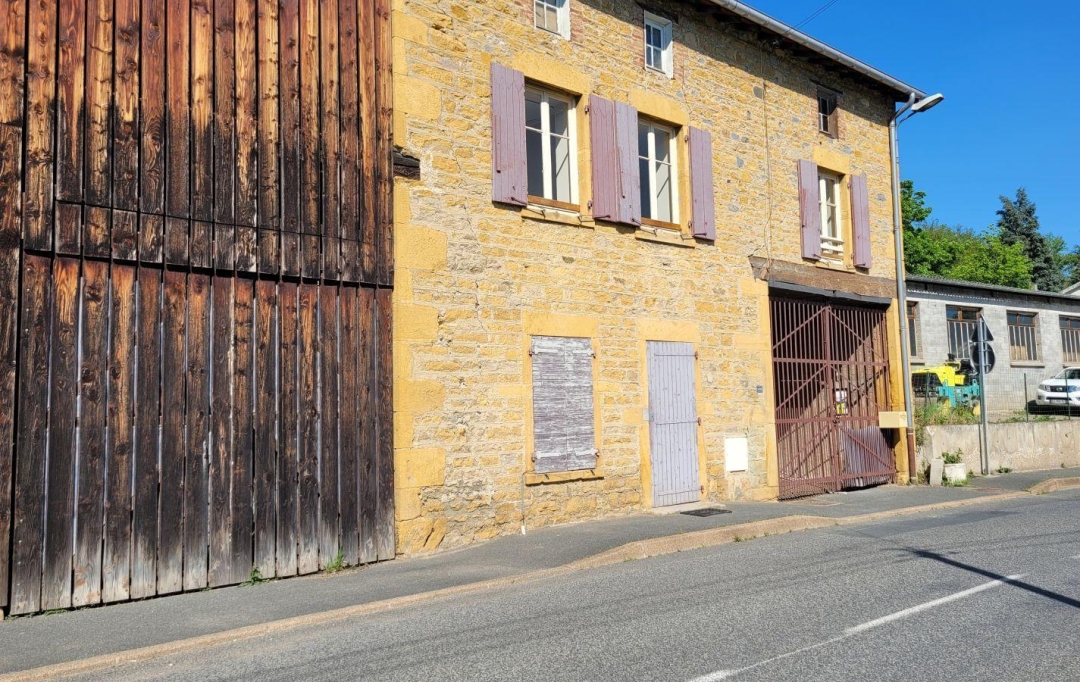 Annonces LATOURDESALVAGNY : House | SAIN-BEL (69210) | 76 m2 | 740 € 