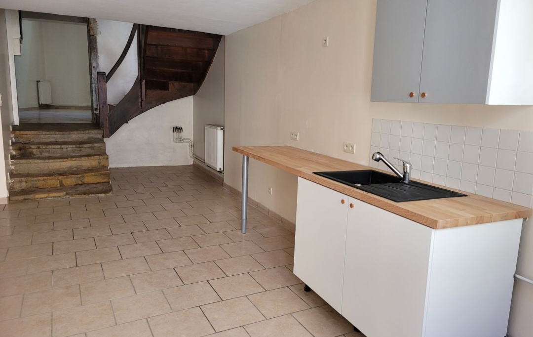 Annonces LATOURDESALVAGNY : Appartement | SAIN-BEL (69210) | 74 m2 | 615 € 