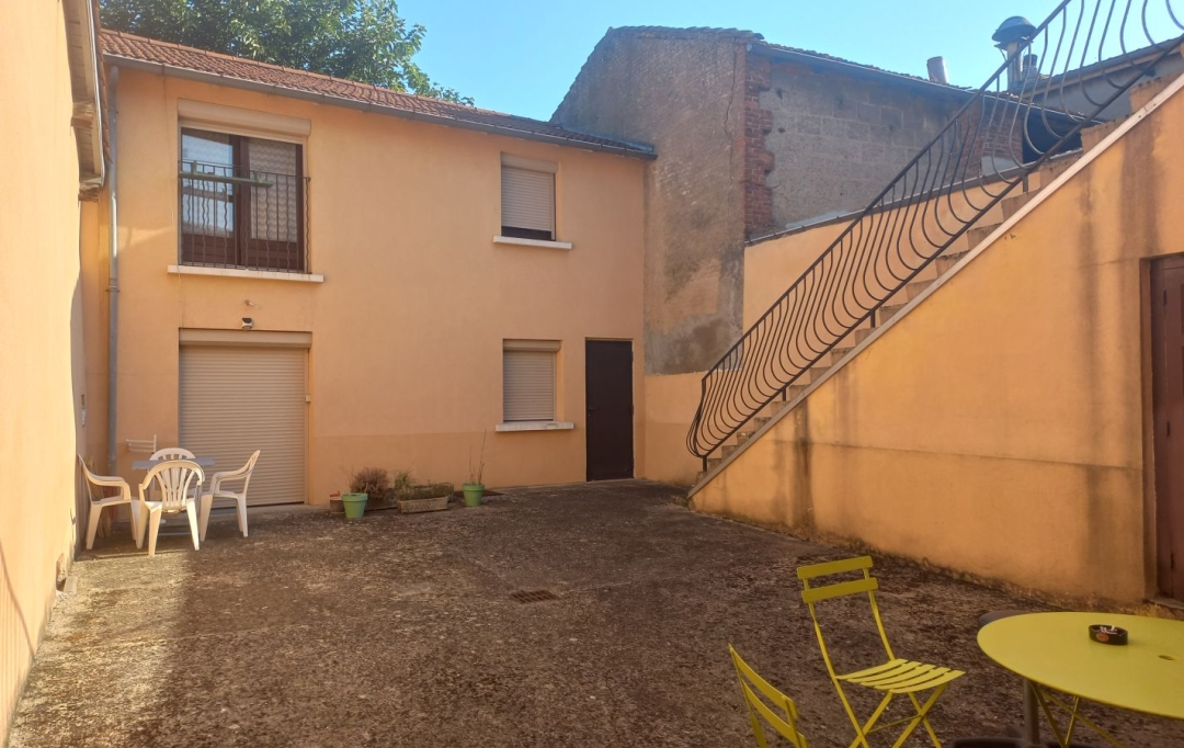 Annonces LATOURDESALVAGNY : Immeuble | LA TOUR-DE-SALVAGNY (69890) | 162 m2 | 621 000 € 