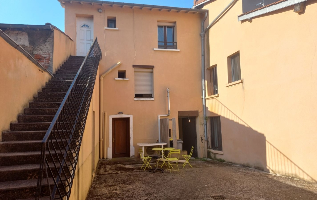 Annonces LATOURDESALVAGNY : Immeuble | LA TOUR-DE-SALVAGNY (69890) | 162 m2 | 621 000 € 