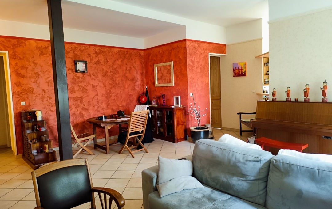 Annonces LATOURDESALVAGNY : Appartement | SAINT-PIERRE-LA-PALUD (69210) | 119 m2 | 235 000 € 