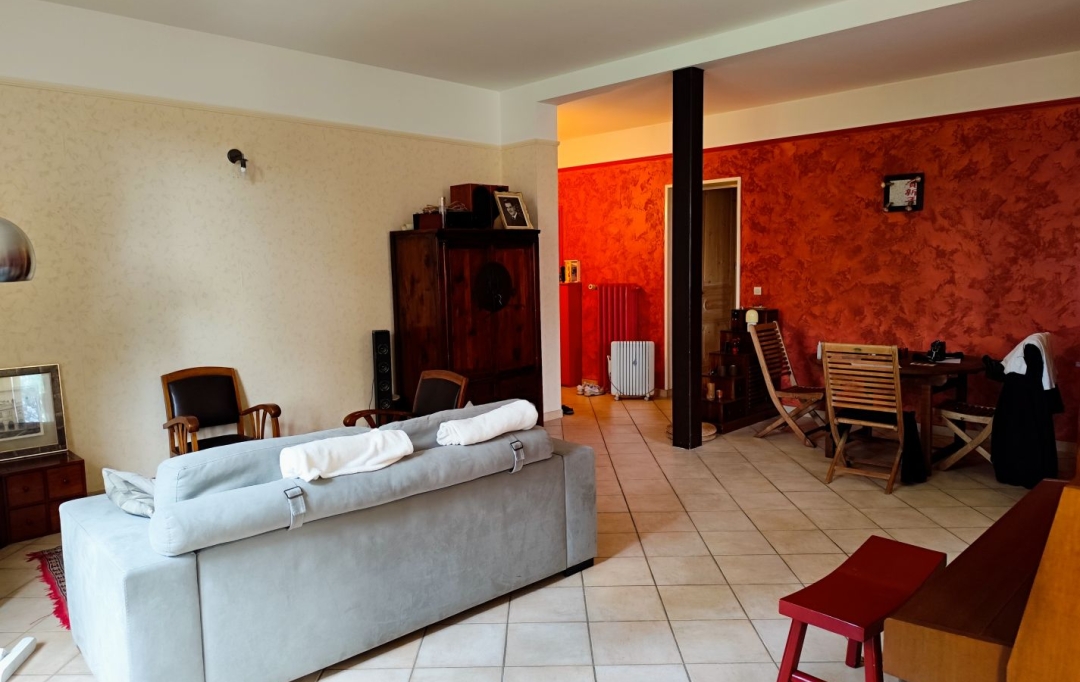 Annonces LATOURDESALVAGNY : Appartement | SAINT-PIERRE-LA-PALUD (69210) | 119 m2 | 235 000 € 