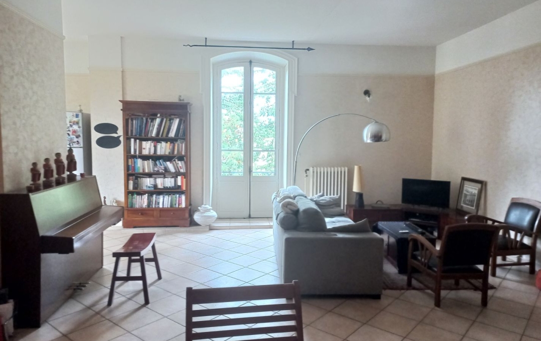 Annonces LATOURDESALVAGNY : Appartement | SAINT-PIERRE-LA-PALUD (69210) | 119 m2 | 235 000 € 