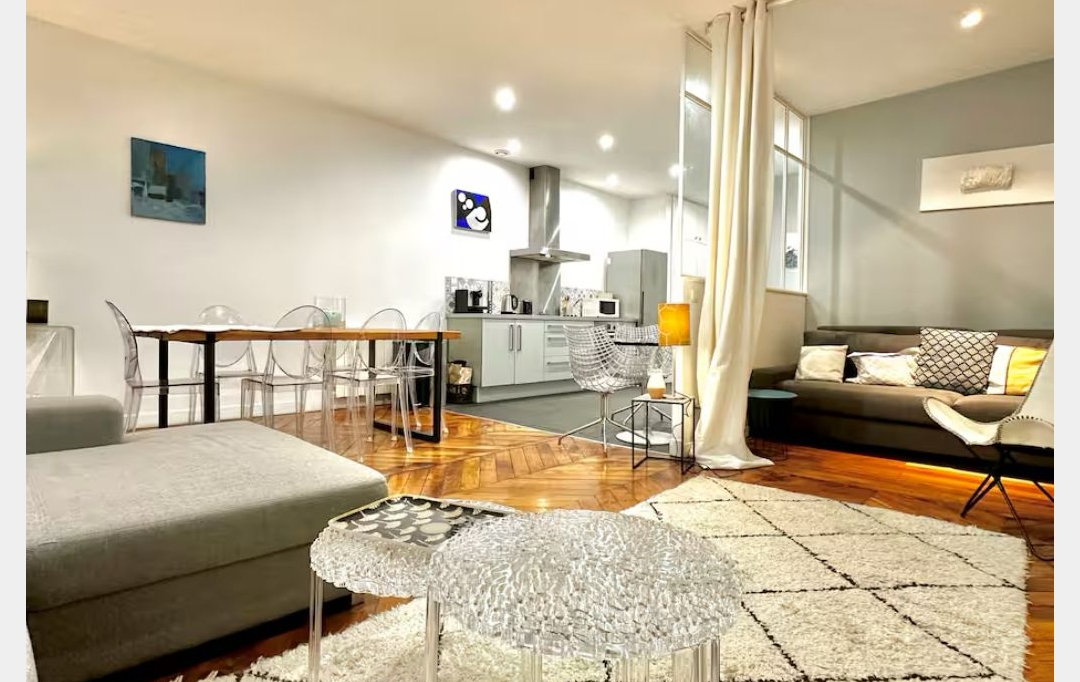 Annonces LATOURDESALVAGNY : Apartment | LYON (69002) | 55 m2 | 1 950 € 